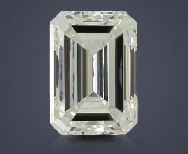 3.53 Carat · G · VVS2 Rare Carat Ideal Cut