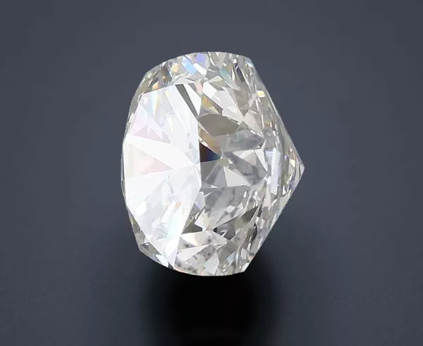 3.75 Carat · G · VS1 Rare Carat Ideal Cut