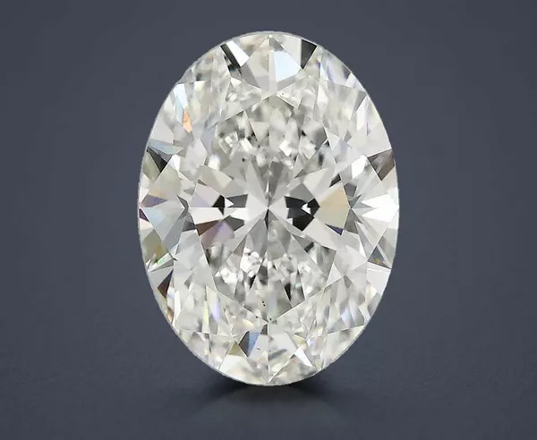 4.09 Carat · G · VS2 Rare Carat Ideal Cut