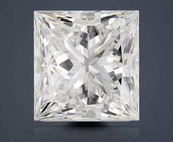 4.52 Carat · H · VS1 Rare Carat Ideal Cut
