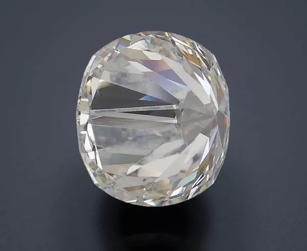 3.91 Carat · G · VS1 Rare Carat Ideal Cut