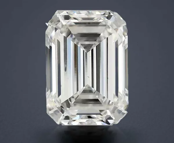 3.3 Carat · E · VS1 Rare Carat Ideal Cut