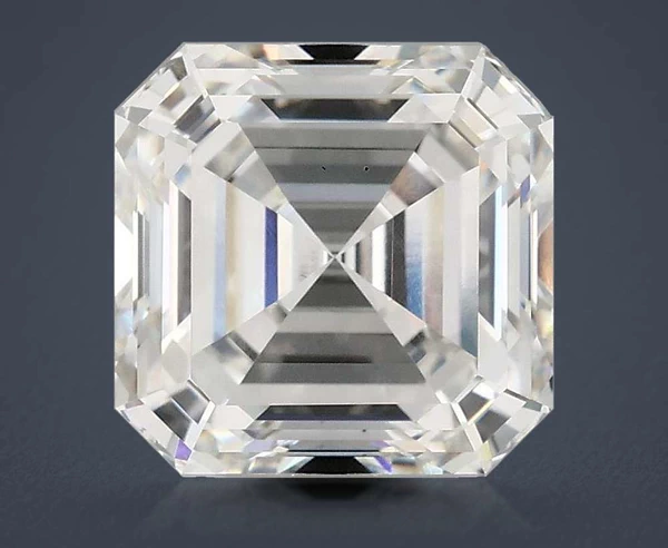 4.03 Carat · G · VS1 Rare Carat Ideal Cut