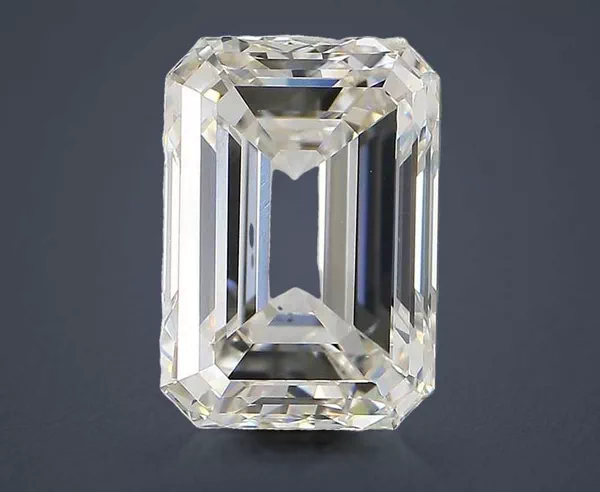 7.02 Carat · G · VVS2 Rare Carat Ideal Cut