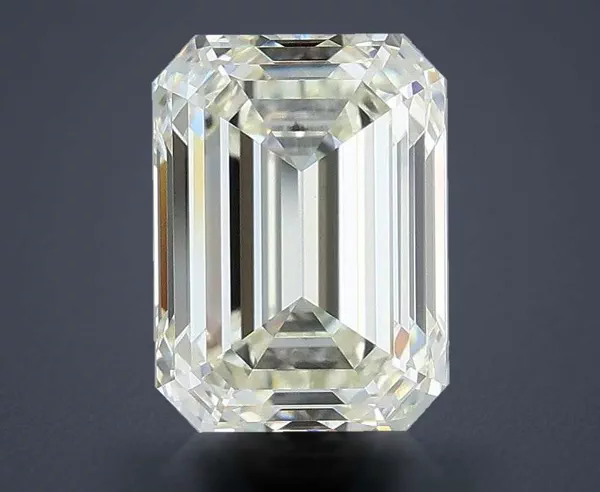 2.2 Carat · J · VVS2 Rare Carat Ideal Cut