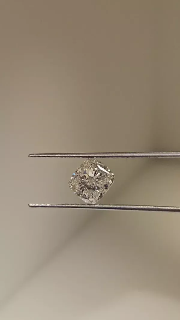 1.8 Carat · G · VS2 Rare Carat Ideal Cut