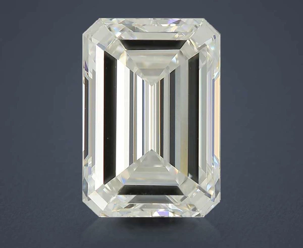4.51 Carat · F · VVS2 Rare Carat Ideal Cut