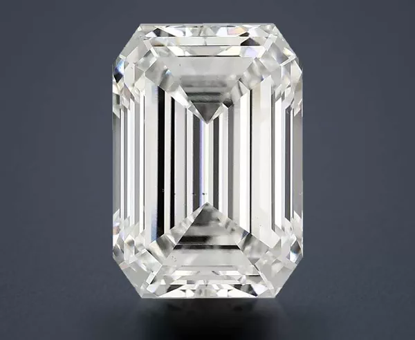 3.9 Carat · F · VS2 Rare Carat Ideal Cut