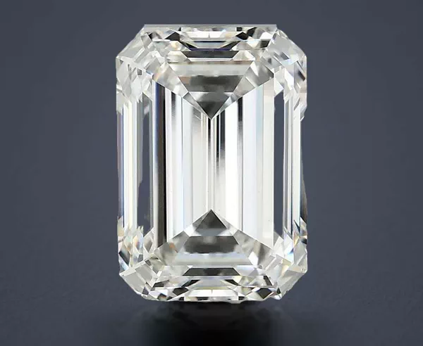 4.01 Carat · F · VS2 Rare Carat Ideal Cut