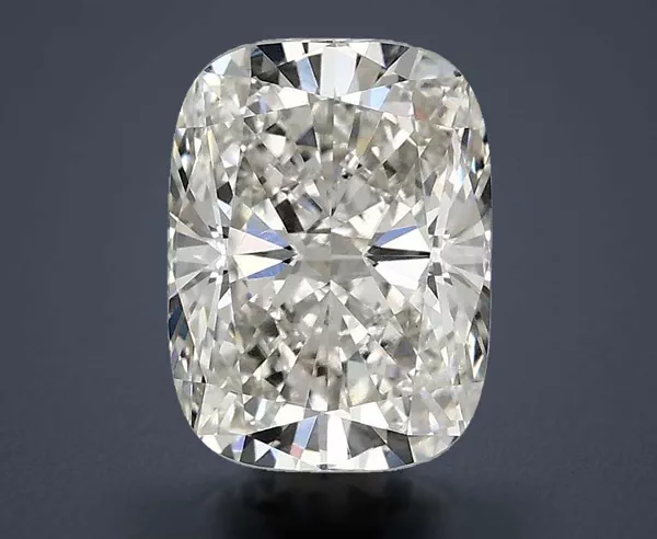 2.1 Carat · G · VVS2 Rare Carat Ideal Cut