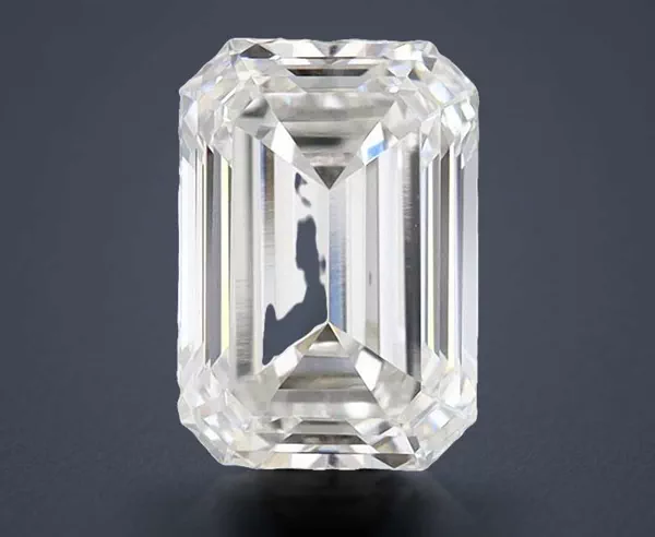 2.05 Carat · G · VS2 Rare Carat Ideal Cut