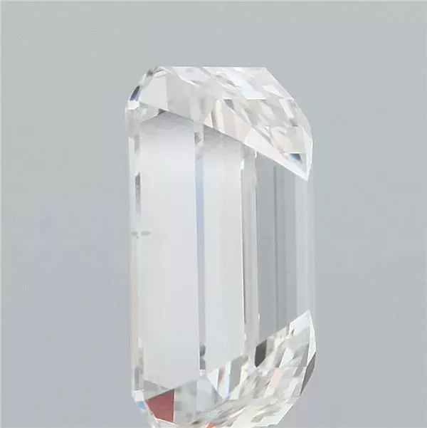 4.52 Carat · F · VS2 Rare Carat Ideal Cut