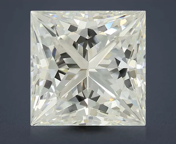 4.05 Carat · G · VVS2 Rare Carat Ideal Cut