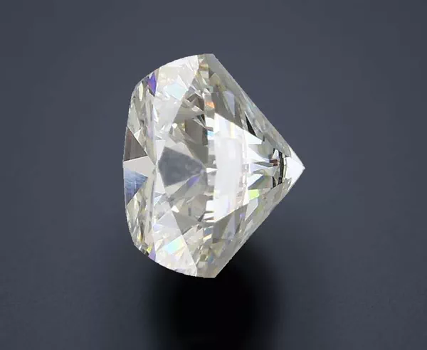 3.08 Carat · H · VS1 Rare Carat Ideal Cut