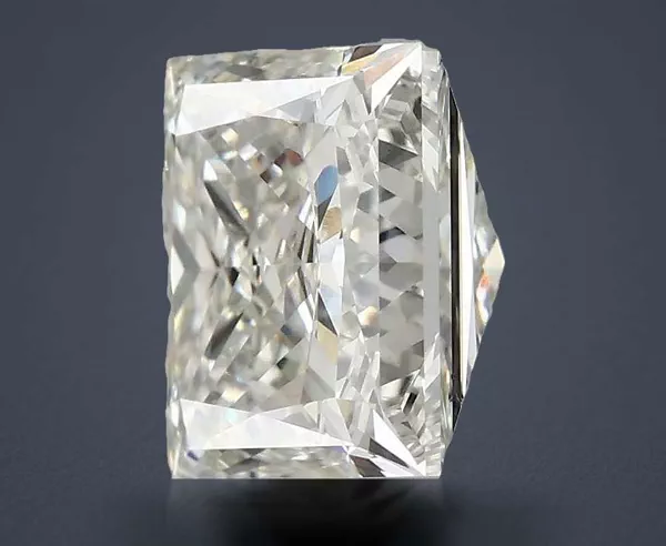 2.56 Carat · H · VS1 Rare Carat Ideal Cut
