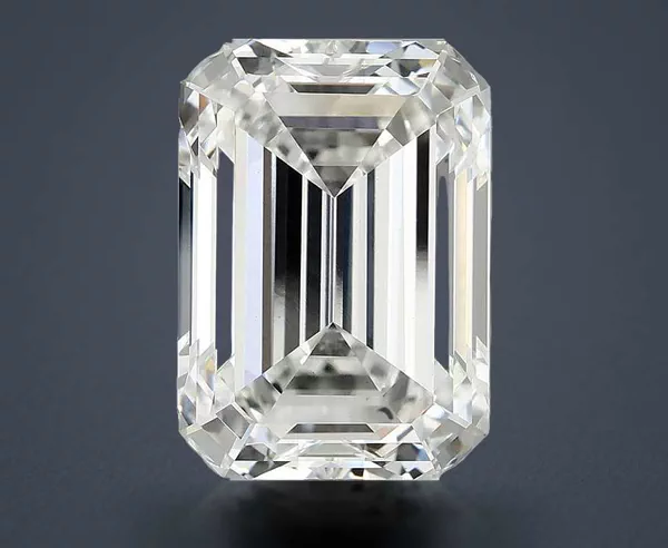 6.87 Carat · F · VS1 Rare Carat Ideal Cut
