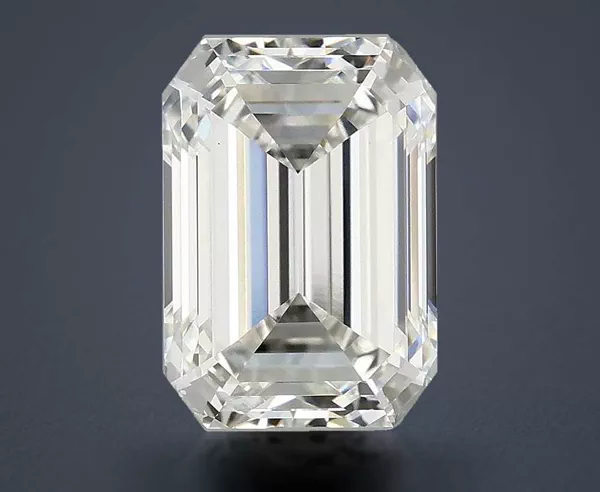 3.92 Carat · F · VS2 Rare Carat Ideal Cut
