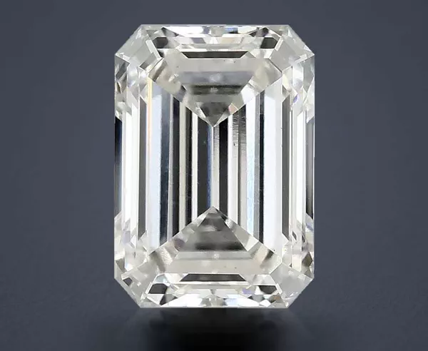 3.18 Carat · G · VS2 Rare Carat Ideal Cut
