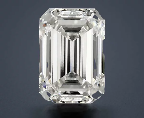 3.18 Carat · F · VVS2 Rare Carat Ideal Cut