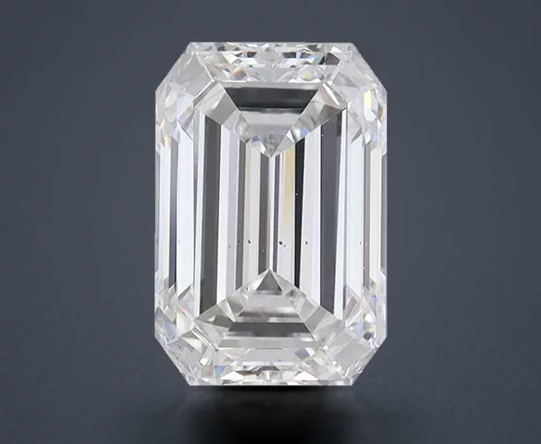 2.31 Carat · E · VS2 Rare Carat Ideal Cut