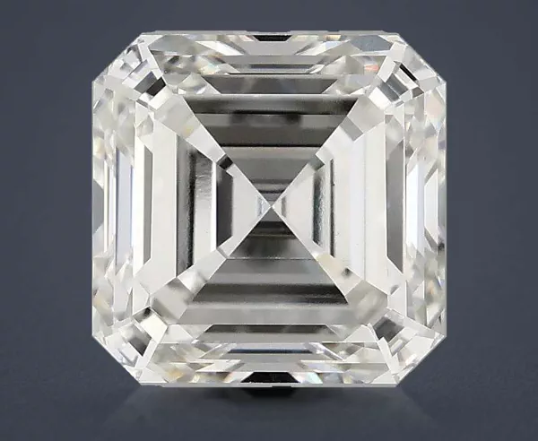 4 Carat · G · VS1 Rare Carat Ideal Cut