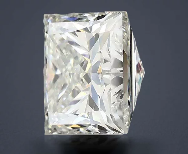 2.08 Carat · G · VS2 Rare Carat Ideal Cut