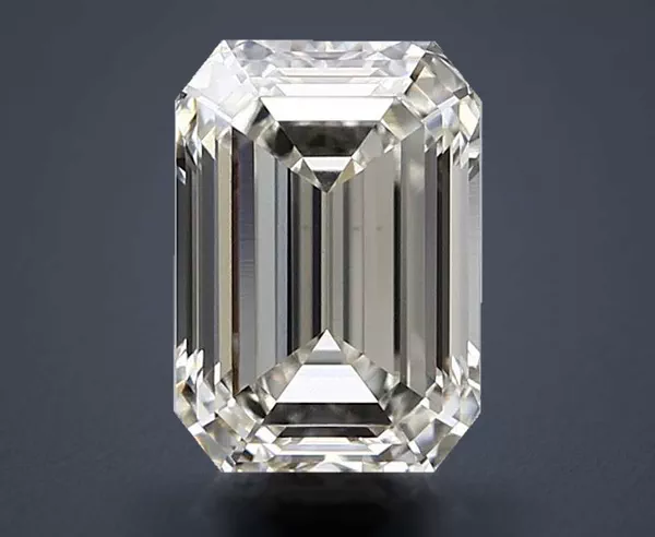 2.81 Carat · I · VVS2 Rare Carat Ideal Cut