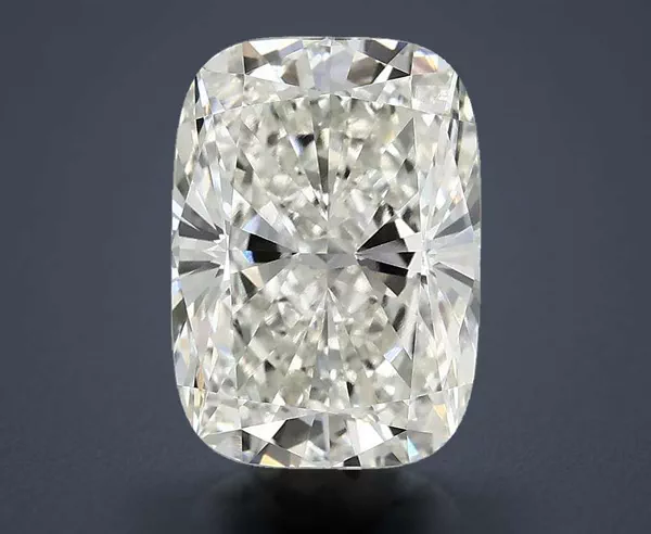 3.76 Carat · G · VVS2 Rare Carat Ideal Cut
