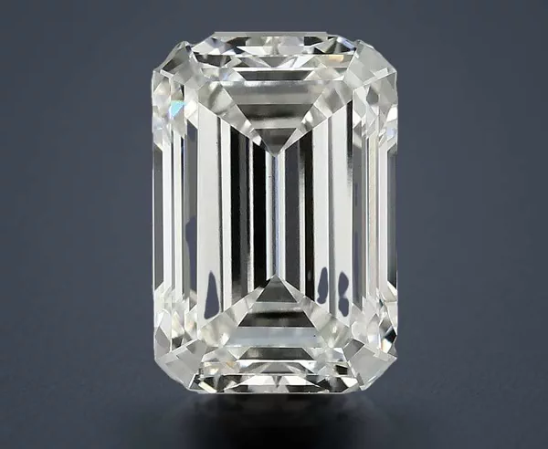 4.43 Carat · F · VS1 Rare Carat Ideal Cut