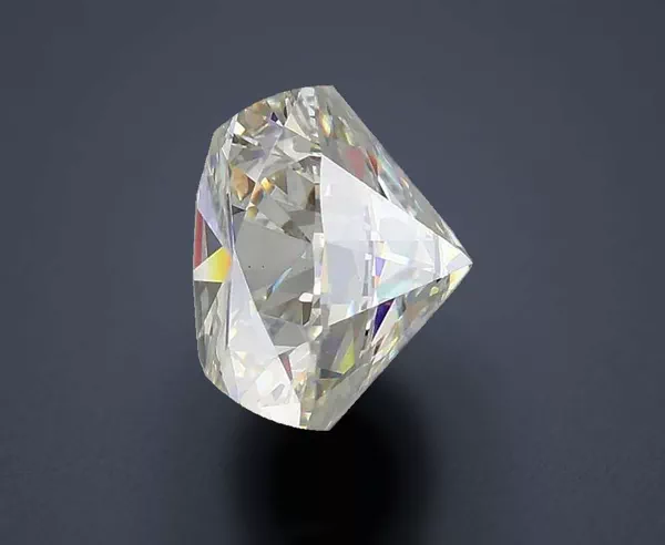 3.9 Carat · G · VS1 Rare Carat Ideal Cut
