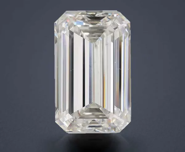 9 Carat · H · VS2 Rare Carat Ideal Cut