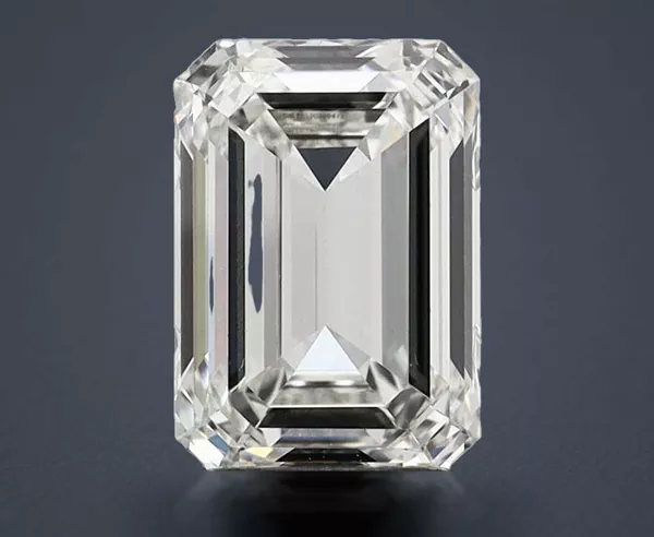 3.01 Carat · H · VS1 Rare Carat Ideal Cut