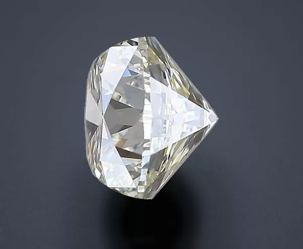 2.7 Carat · H · VS2 excellent Cut