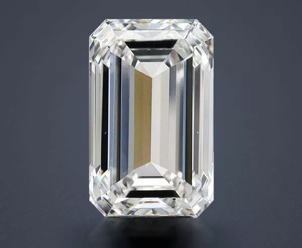 7.02 Carat · G · VS2 Rare Carat Ideal Cut