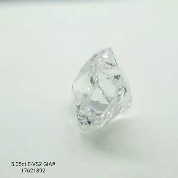 5.05 Carat · E · VS2 very good Cut