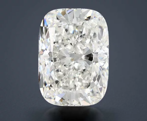 5.01 Carat · F · VS2 Rare Carat Ideal Cut