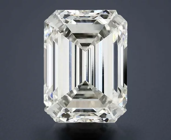 3.08 Carat · G · VS1 Rare Carat Ideal Cut