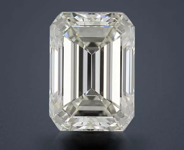 4.5 Carat · J · VS1 Rare Carat Ideal Cut