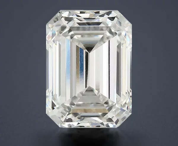 4 Carat · F · VS1 Rare Carat Ideal Cut