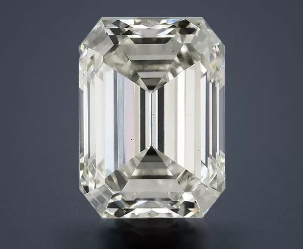 4.95 Carat · G · VS1 Rare Carat Ideal Cut