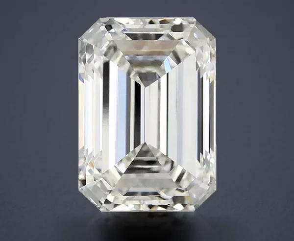 4 Carat · G · VVS2 Rare Carat Ideal Cut