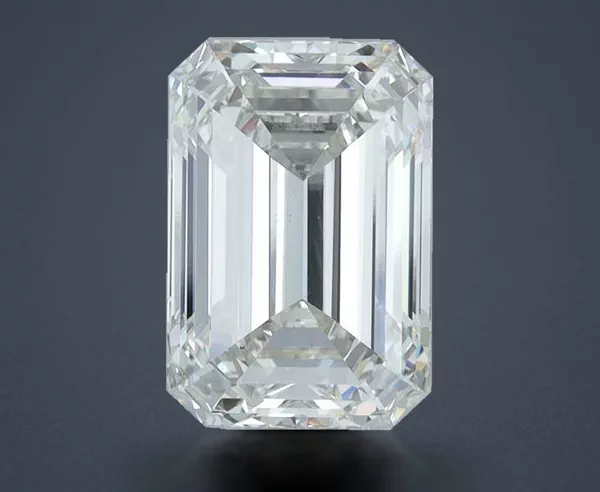 3.26 Carat · G · VS1 Rare Carat Ideal Cut