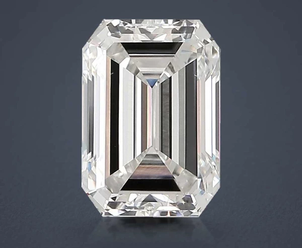 4.02 Carat · G · VS1 Rare Carat Ideal Cut