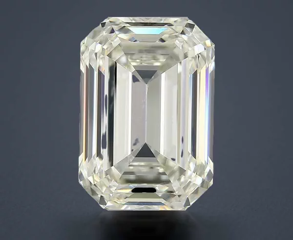 8.86 Carat · I · VS2 Rare Carat Ideal Cut
