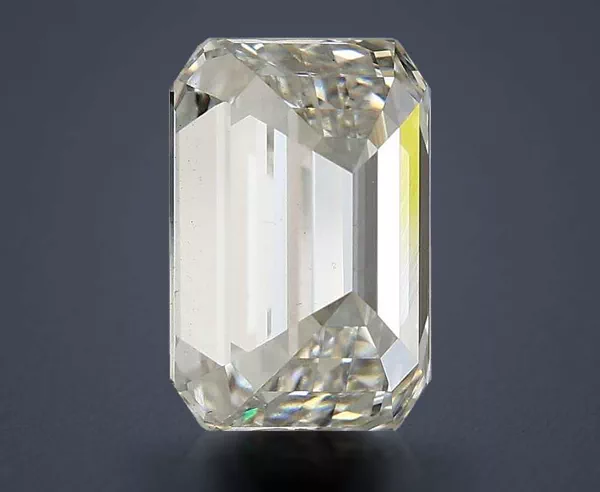 3.07 Carat · H · VS2 Rare Carat Ideal Cut