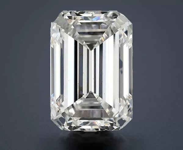3.9 Carat · F · VS2 Rare Carat Ideal Cut