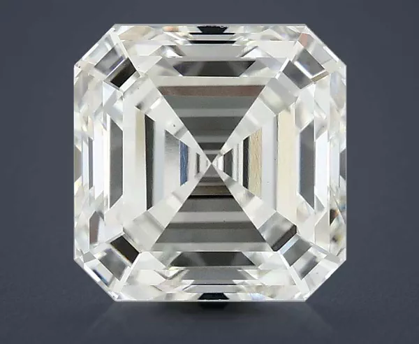 4.07 Carat · G · VS1 Rare Carat Ideal Cut