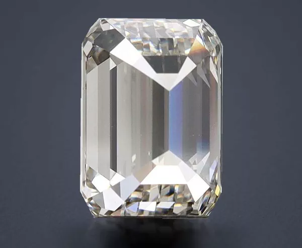 2.34 Carat · I · VS1 Rare Carat Ideal Cut
