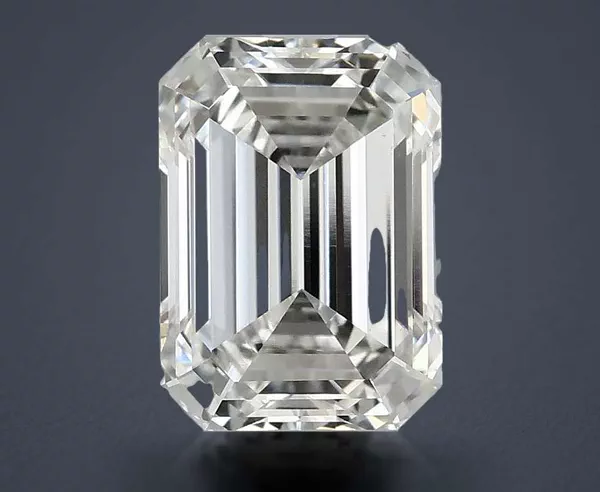3.31 Carat · F · VS1 Rare Carat Ideal Cut