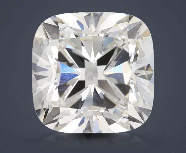 5.57 Carat · G · VS1 Rare Carat Ideal Cut